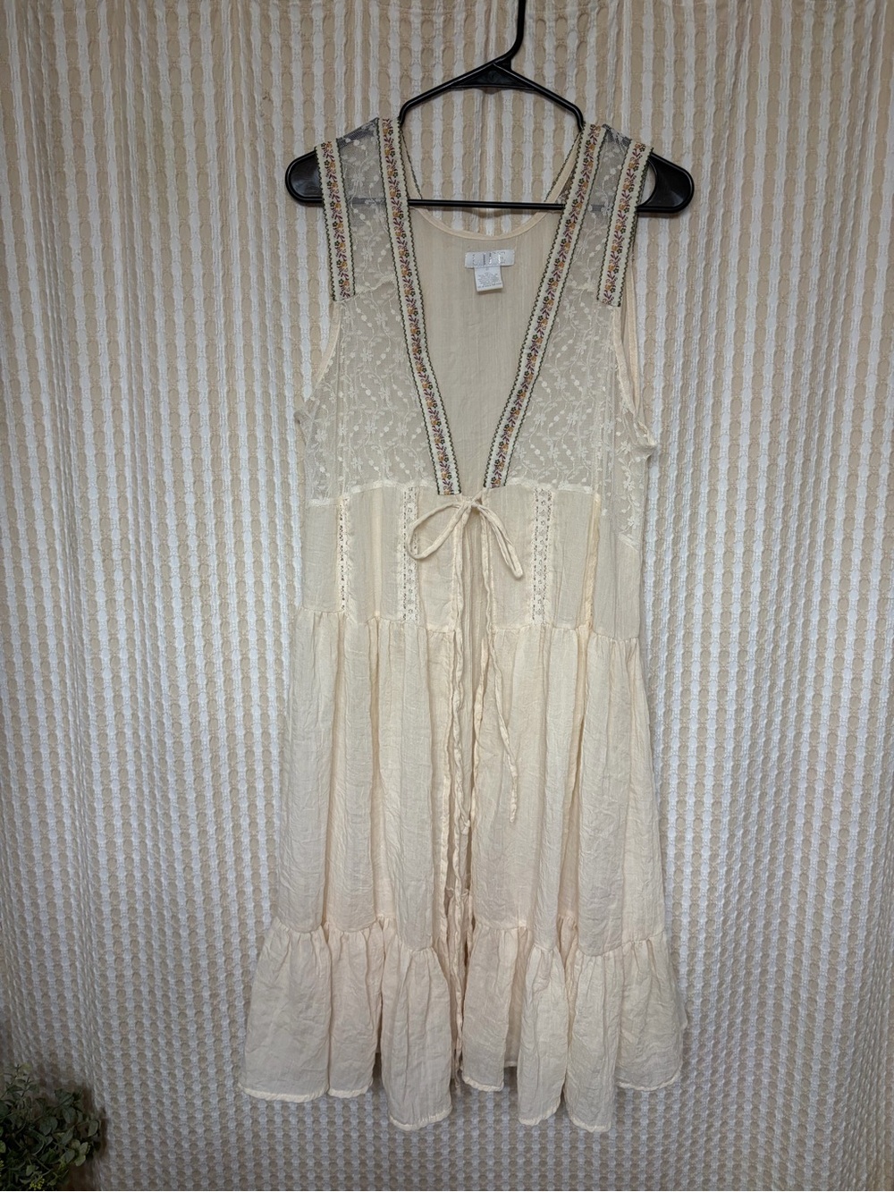 Boho Tie-Front Cream Sleeveless top
